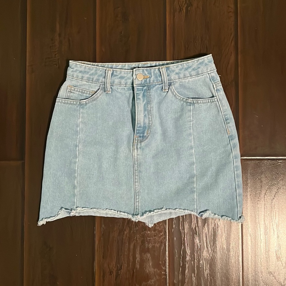 Forever 21 Women’s Denim Mini Skirt | Size S